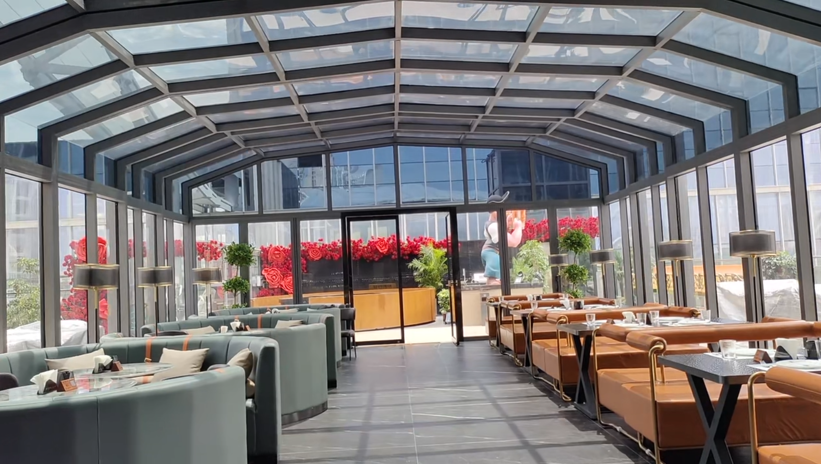 High Free Standing-showcase-04