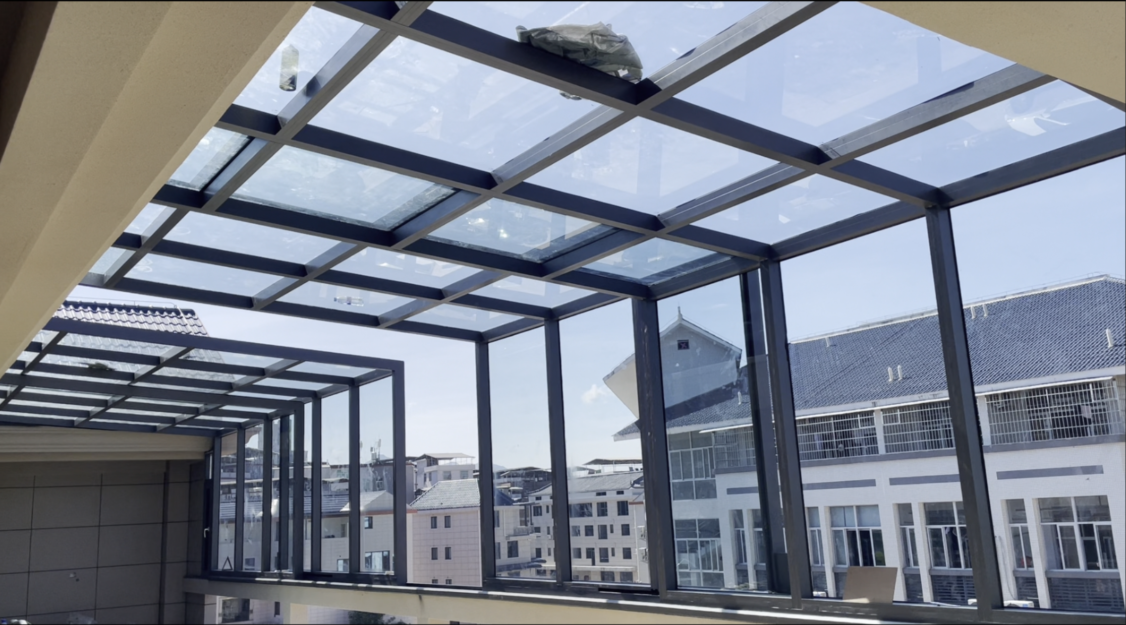 High Lean to-showcase-01